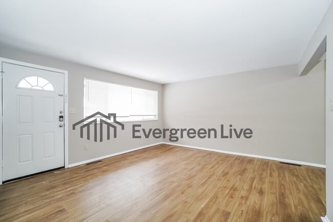 Building Photo - 1810 Pickering Dr