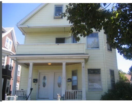 Primary Photo - 121 Main St