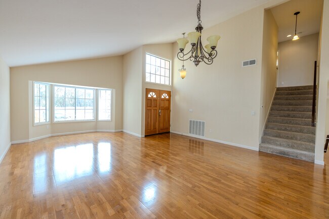 Foto del edificio - 7588 Rock Canyon Dr