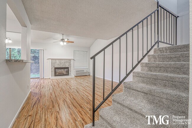 Building Photo - 3 Bed 3 Bath Condo w/ Basketball Court and...