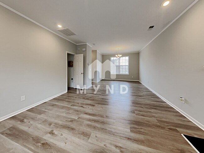 Building Photo - 1033 Boxelder Ln