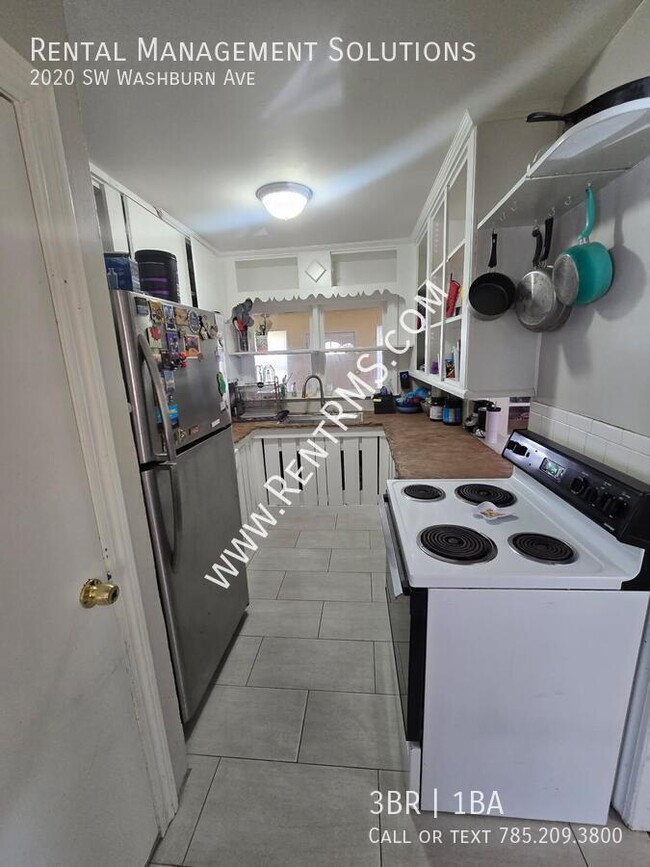 Foto del edificio - 2020 SW Washburn Ave