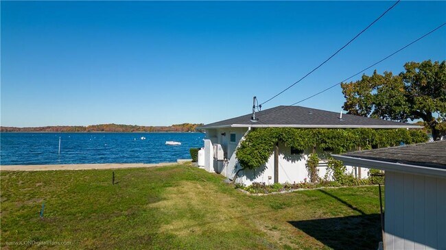 Building Photo - 55 Smith St