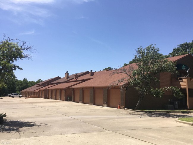 Foto del edificio - 3 br, 2 bath Condo - Oaks of Villa Maria A...