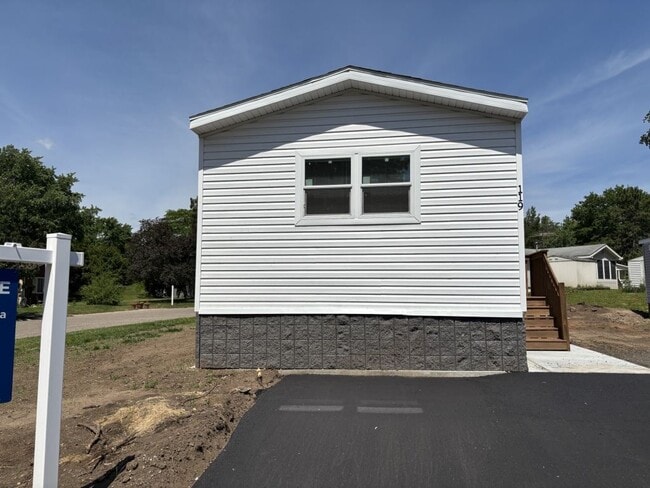 Building Photo - 119 Cimarron