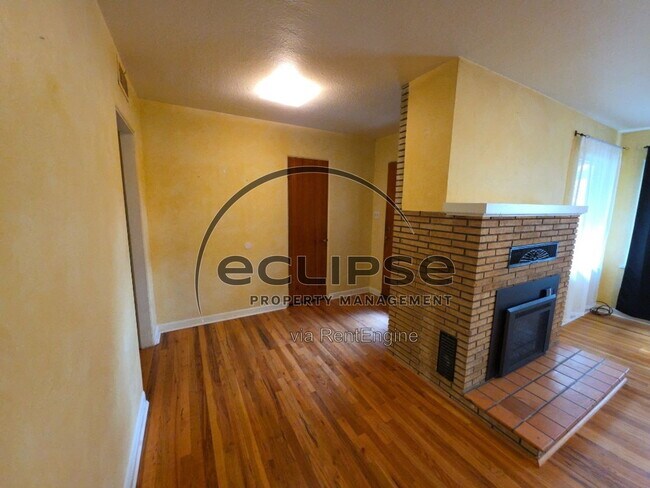 Foto del edificio - 711 First St