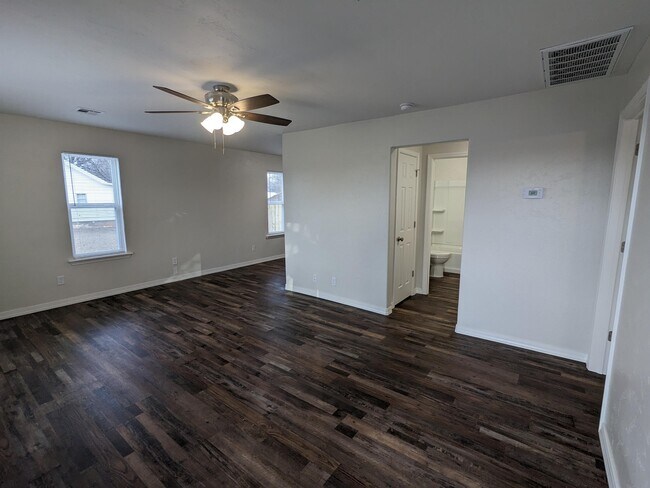Foto del edificio - 835 S Burdick St