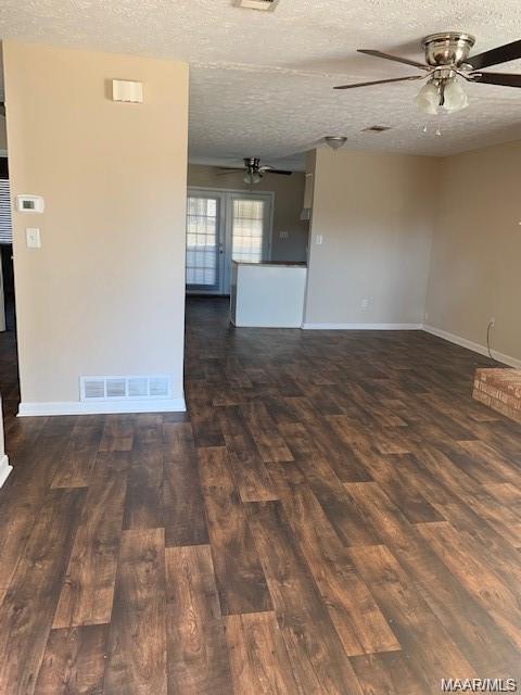 Foto del edificio - 40 Glenwood Ct