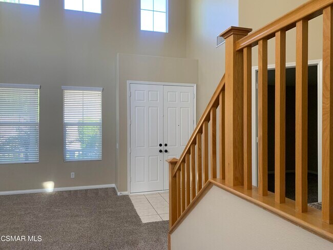 Building Photo - 1069 Poplar Ct