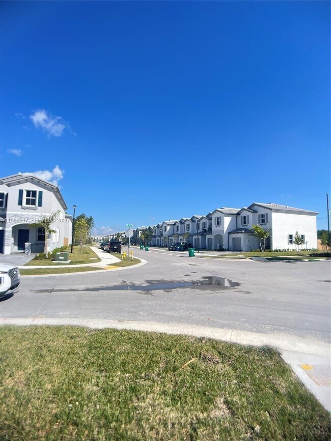 Building Photo - 16262 SW 292nd St