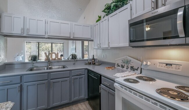 Foto del edificio - 7166 Gallery Rdg