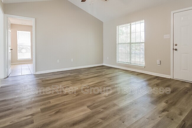Building Photo - 6215 Lynnfield Rd
