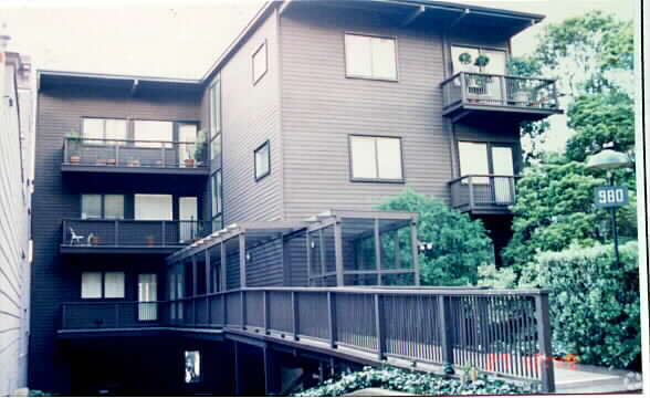 Building Photo - 980 Green St