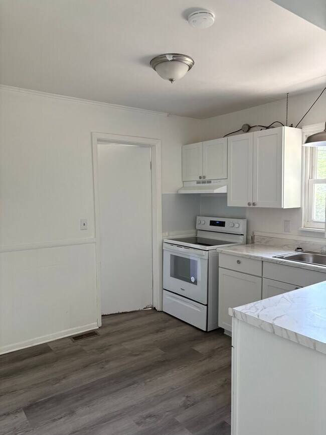 Foto del edificio - Charming 3 beds 2 baths in Columbus!
