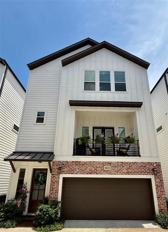 Foto principal - 952 Fisher St
