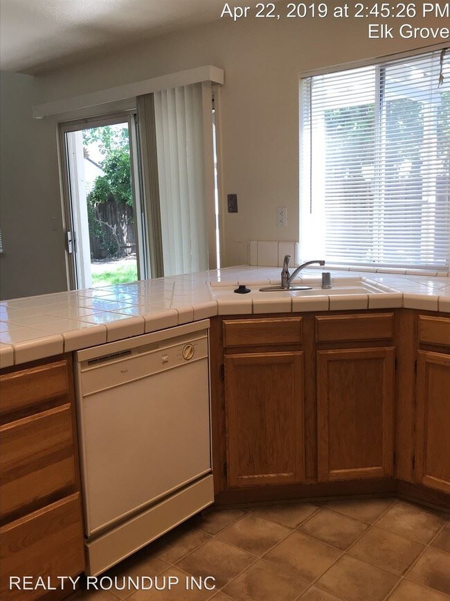 Foto del edificio - 4 br, 3 bath House - 5326 Moonlight Way