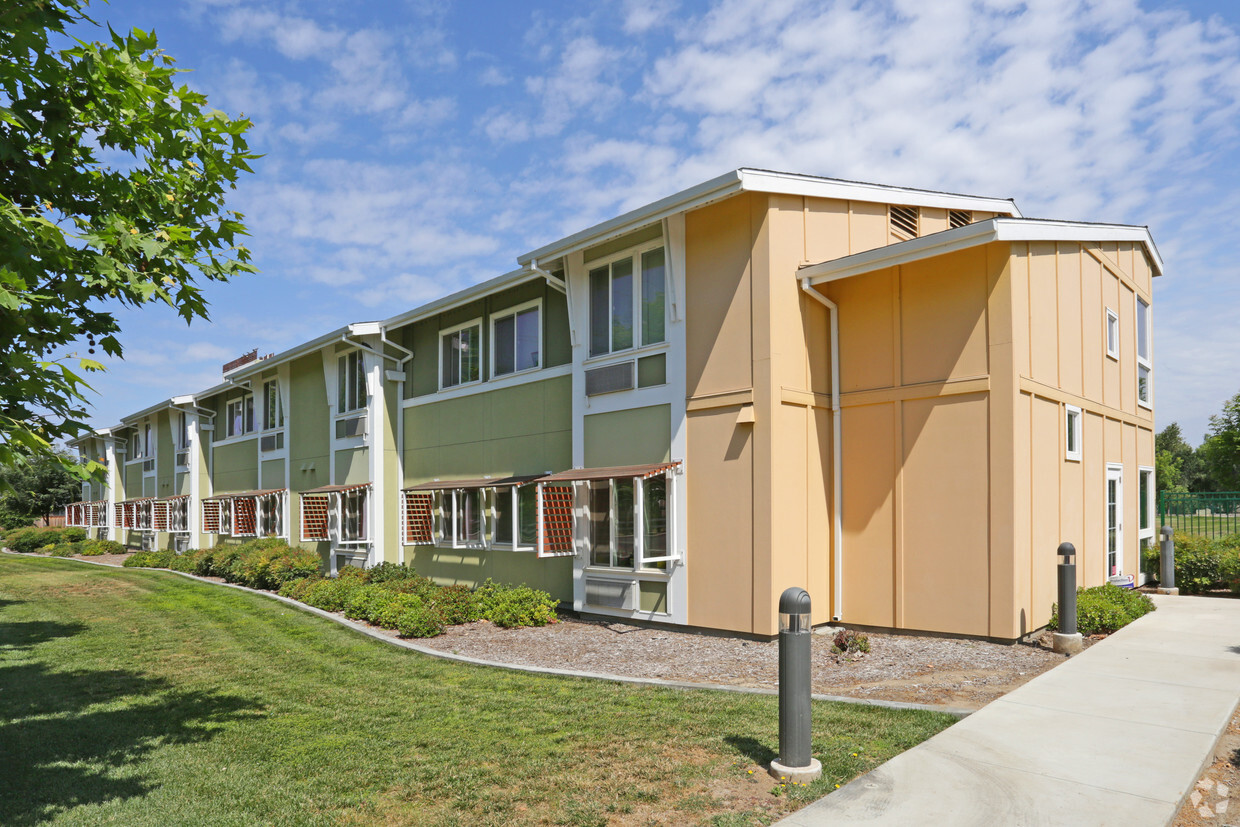 Sierra Meadows - Apartments in Visalia, CA | Apartments.com