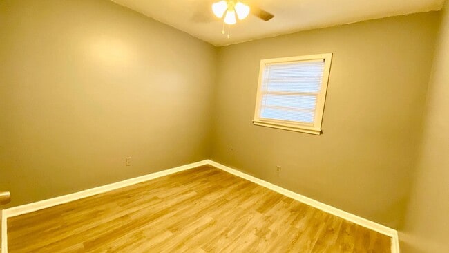 Building Photo - 2448 E 30th St