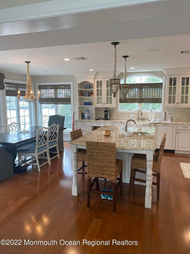 Foto del edificio - 254 Curtis Point Dr