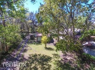 Building Photo - 1 br, 1 bath House - 5829 Hyde Park Cir