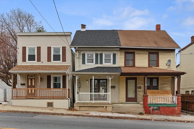 Building Photo - Coming Soon - Spacious 3-bedroom home In M...