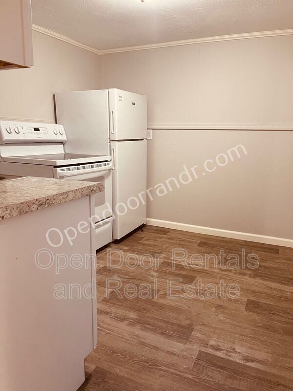 Foto del edificio - 422 N Riley St