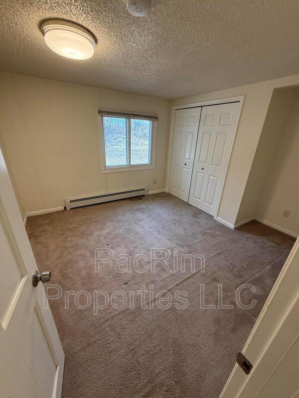 Foto del edificio - 6140 Collins Way