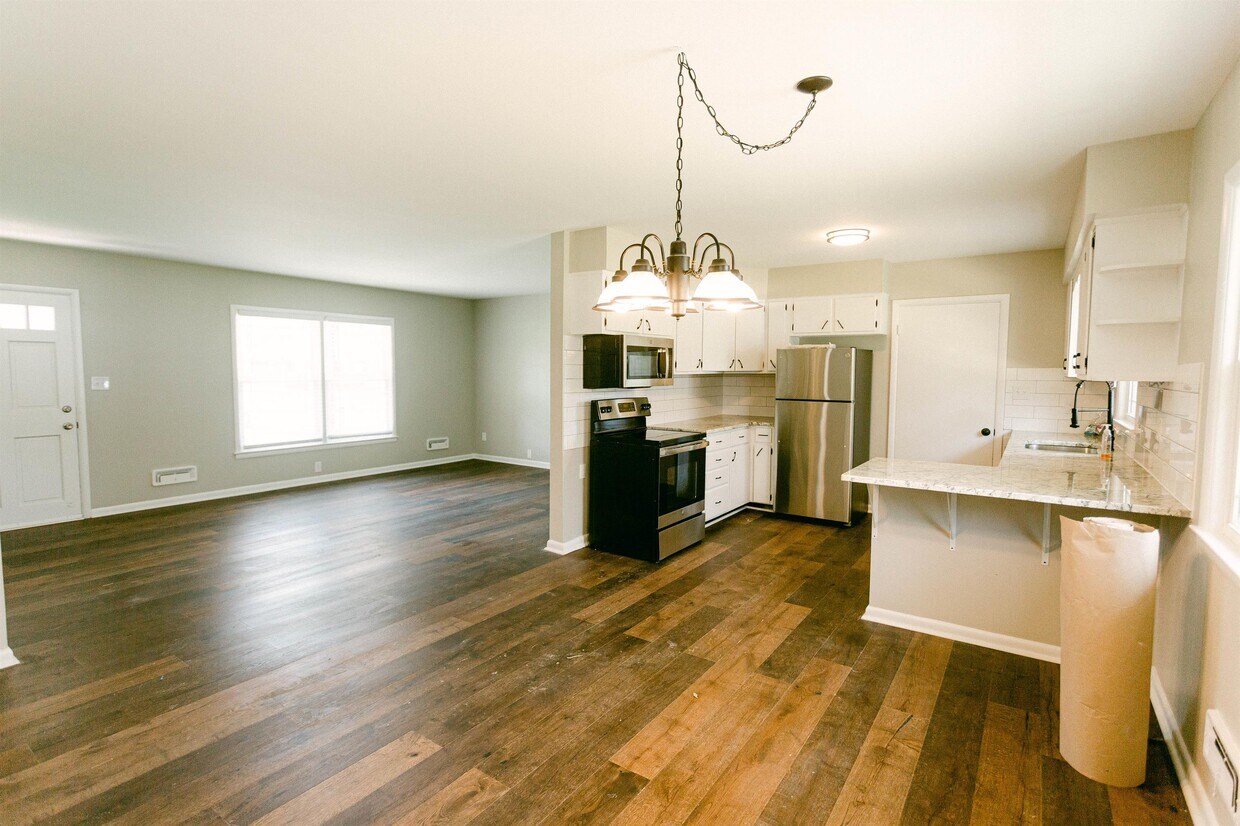 1915 Myddleton Dr, Louisville, KY 40243 House Rental in Louisville