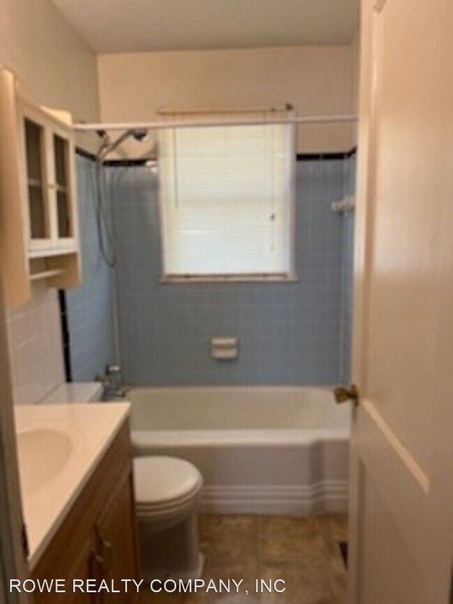 Building Photo - 3 br, 2 bath House - 3911 16TH AVENUE