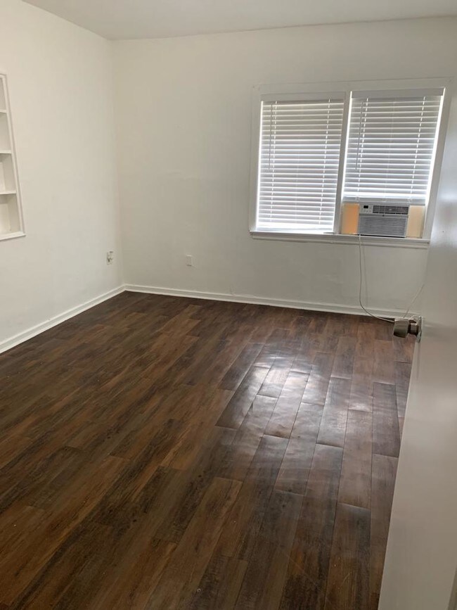 Foto del edificio - 2300 W Flagler St