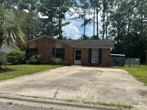Building Photo - 258 Garden Cir