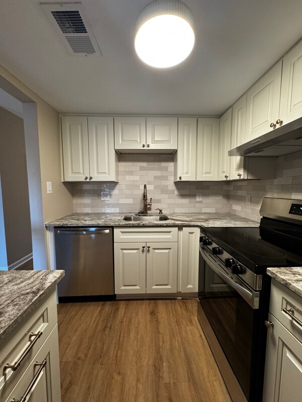 Foto del edificio - 925 Cleveland St