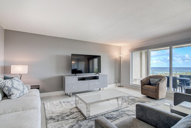 Foto del edificio - 4301 N Ocean Blvd