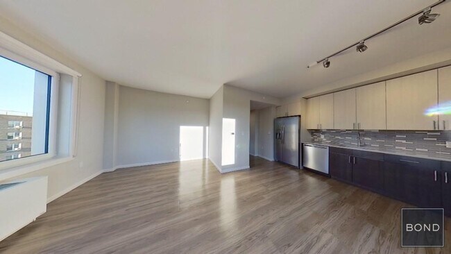 Foto del edificio - 178-02 Hillside Ave.