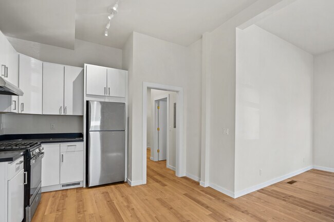 Foto del edificio - 1387 Oak St