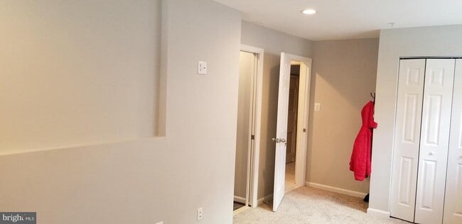 Foto del edificio - 8233 Lyndhurst St