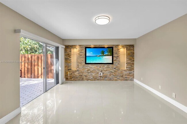 Foto del edificio - 9100 SW 22nd Ct