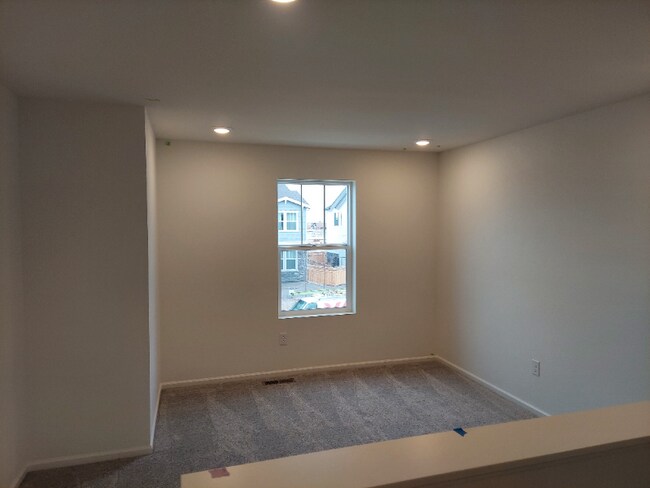 Building Photo - 6228 N Nepal Ct