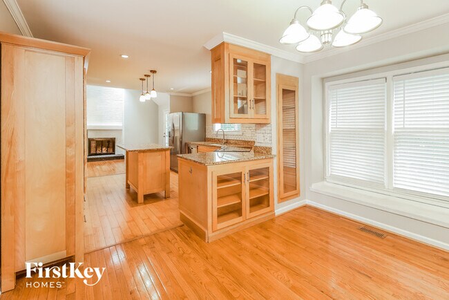 Foto del edificio - 2417 Quaker Landing Rd