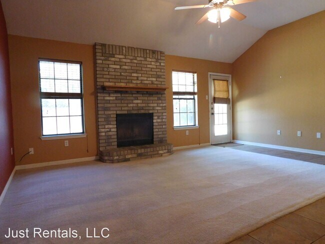 Foto del edificio - 3 br, 2 bath House - 4505 Bluestem Ln