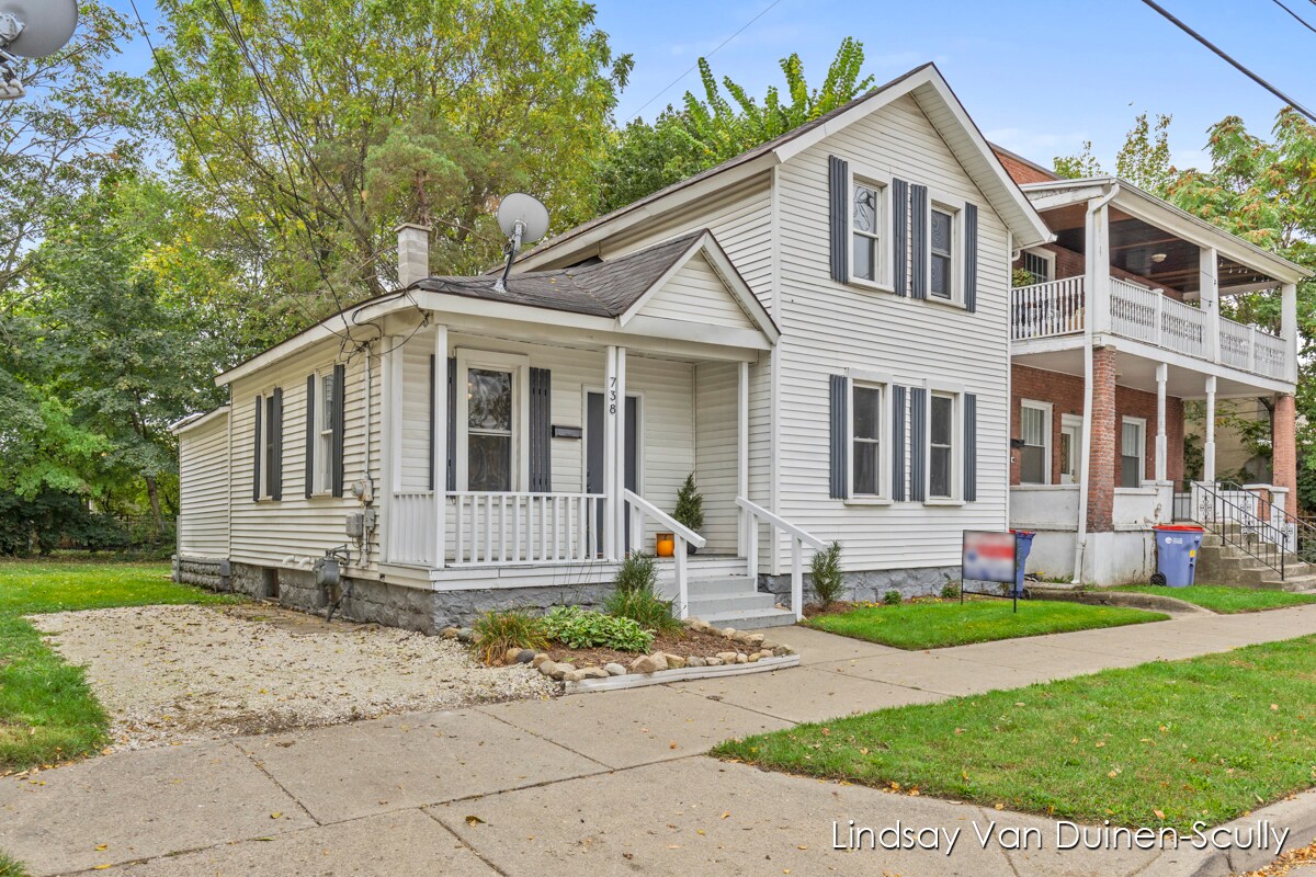 738 4th St NW, Grand Rapids, MI 49504 House Rental in Grand Rapids