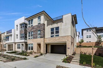 Building Photo - 418 Sycamore Dr