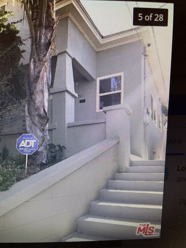 Building Photo - 1710 Miramar St