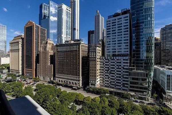 Foto del edificio - 200 Rector Pl