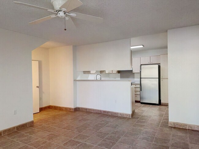 Foto del edificio - Kulana Knolls 1 bedroom townhome with TWO parking