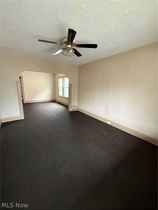 Foto del edificio - 3147 W 82nd St