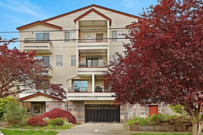 Foto del edificio - 1124 N 92nd St