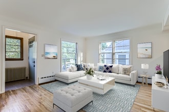 Building Photo - 2106 Grand Ave S