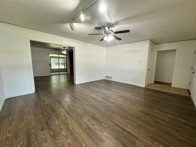 Building Photo - 2820 Southgate Dr