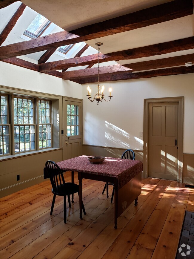 Houses For Rent in Taunton, MA 3 Homes